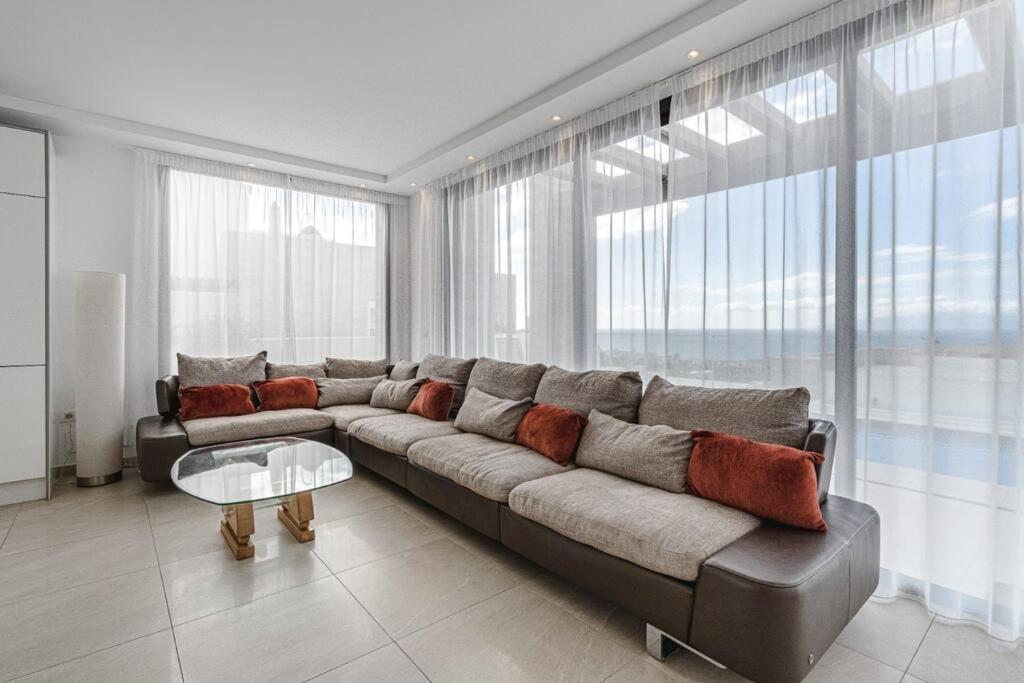 אדחה Villa Riviera De 4 Dormitorios Con Piscina. מראה חיצוני תמונה