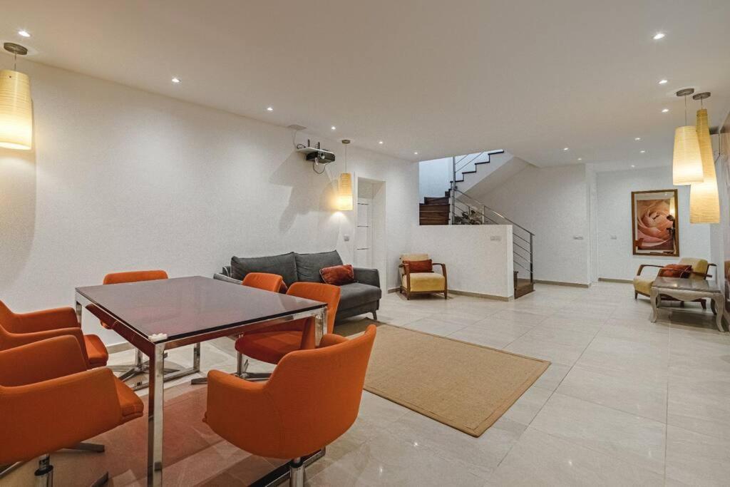 אדחה Villa Riviera De 4 Dormitorios Con Piscina. מראה חיצוני תמונה