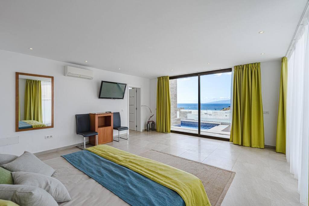 אדחה Villa Riviera De 4 Dormitorios Con Piscina. מראה חיצוני תמונה